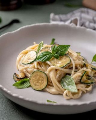 Spaghetti alla Nerano! A Heavenly Symphony of Fried Zucchini, Creamy Cheese, and Tangy Basil