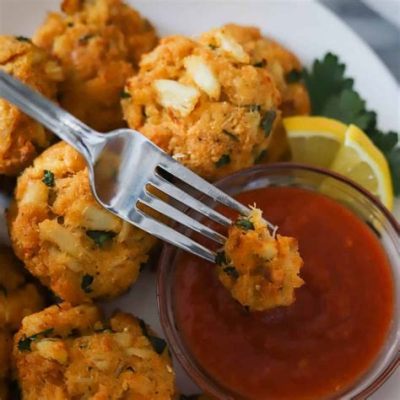  Baltimore Crab Cakes? A Decadent Symphony of Sweet Crab Meat and Zesty Spices