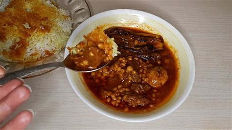  Gheymeh Bademjan: An Aromatic Stew that Combines Hearty Meat and Sweet Fried Eggplant 