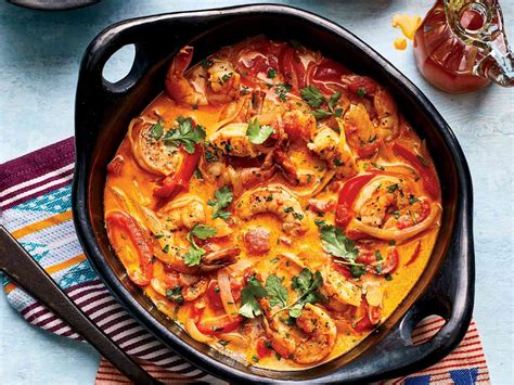 Moqueca! A Flavorful Brazilian Seafood Stew Bursting With Herbs and Coconut Milk