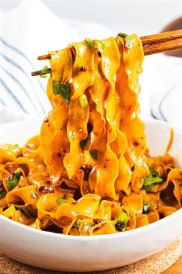 Suqian Cold Noodles: A Refreshing Symphony of Tangy Vinegar and Spicy Chili Oil!